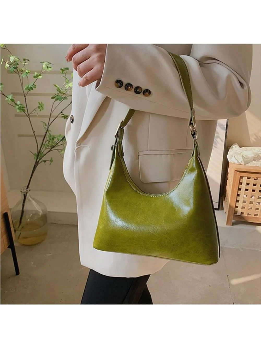 Trendy Mini Vintage Hobo Bag for Women - Small Retro Vegan Leather Purse 2026